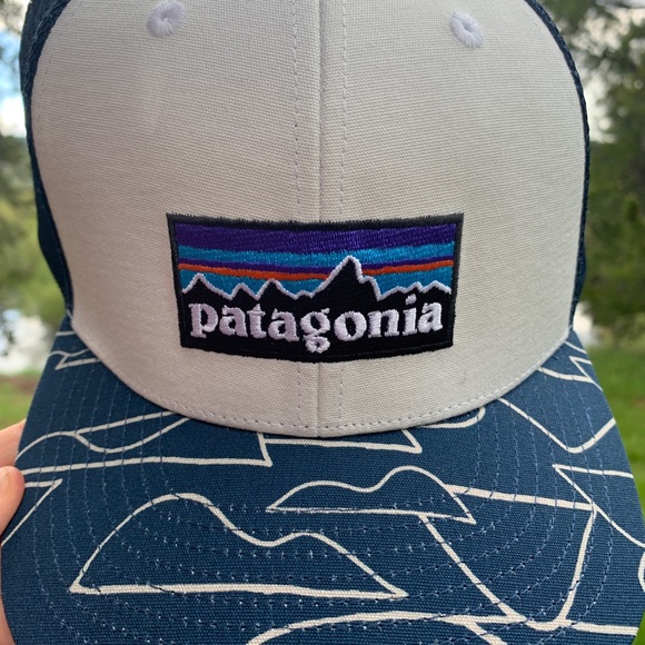 NWT Patagonia Kids Trucker Hat - Blue Geometric - Picture 3 of 7